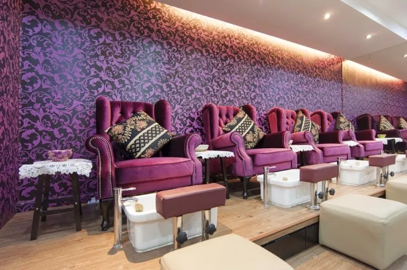 Bmic Nail Spa Salon eyelash extension artistry
